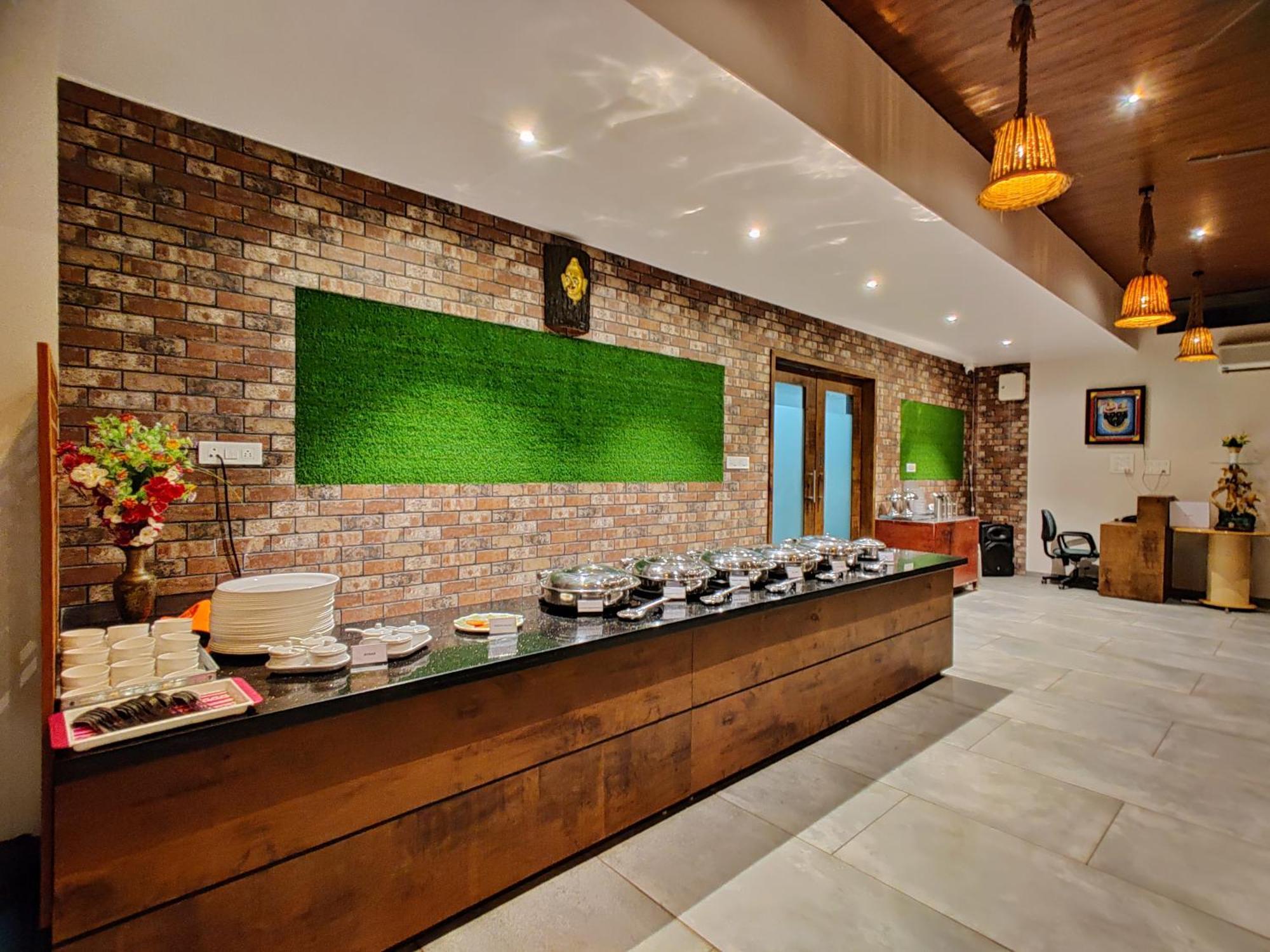 Lion Signature Family Resort Sasan Gir Buitenkant foto